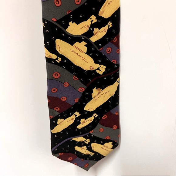 1991 Beatles Yellow Submarine 100% Silk Tie Apple Corps Ltd Manhattan Menswear - Picture 1 of 6